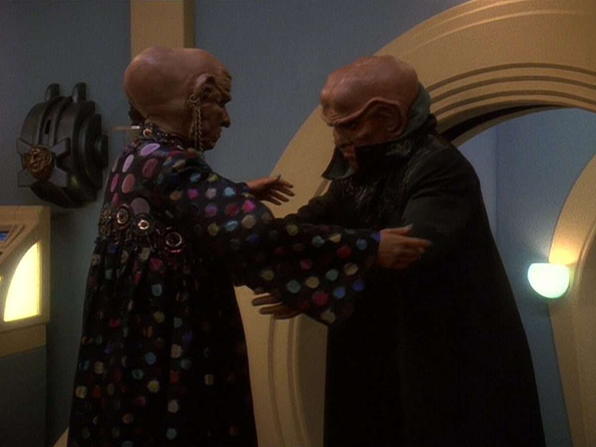 extant_StarTrek_DS9_5x20-FerengiLoveSongs_00262.jpg