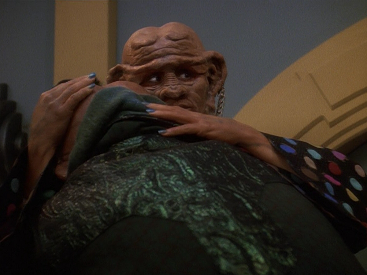 extant_StarTrek_DS9_5x20-FerengiLoveSongs_00271.jpg