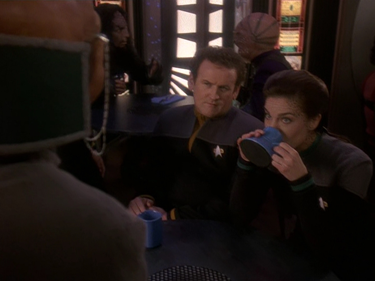 extant_StarTrek_DS9_5x20-FerengiLoveSongs_00444.jpg