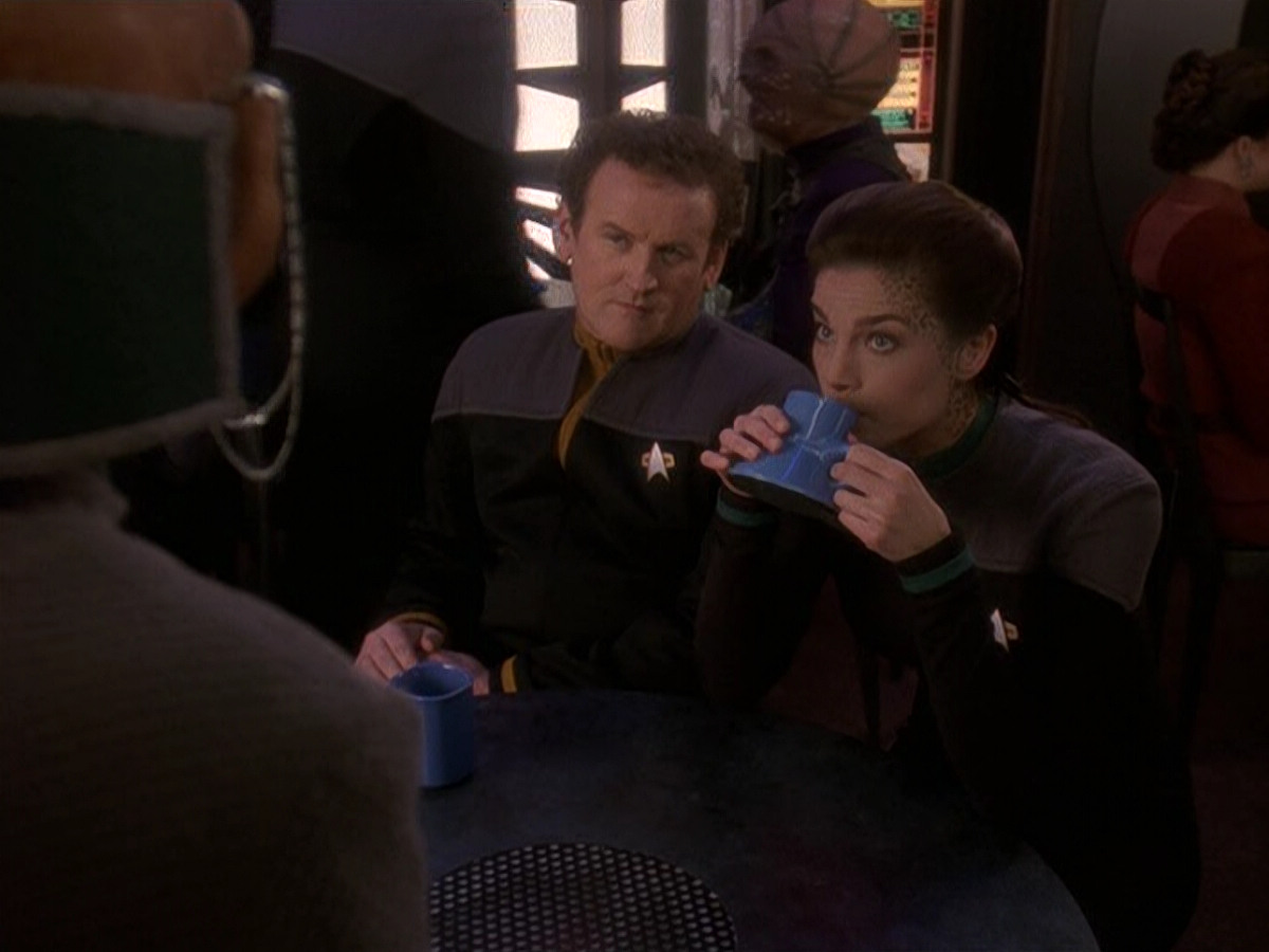 extant_StarTrek_DS9_5x20-FerengiLoveSongs_00445.jpg