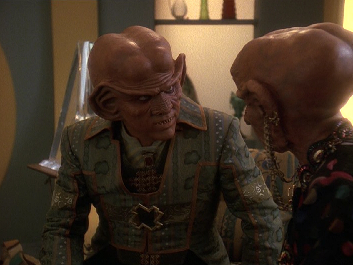 extant_StarTrek_DS9_5x20-FerengiLoveSongs_00604.jpg