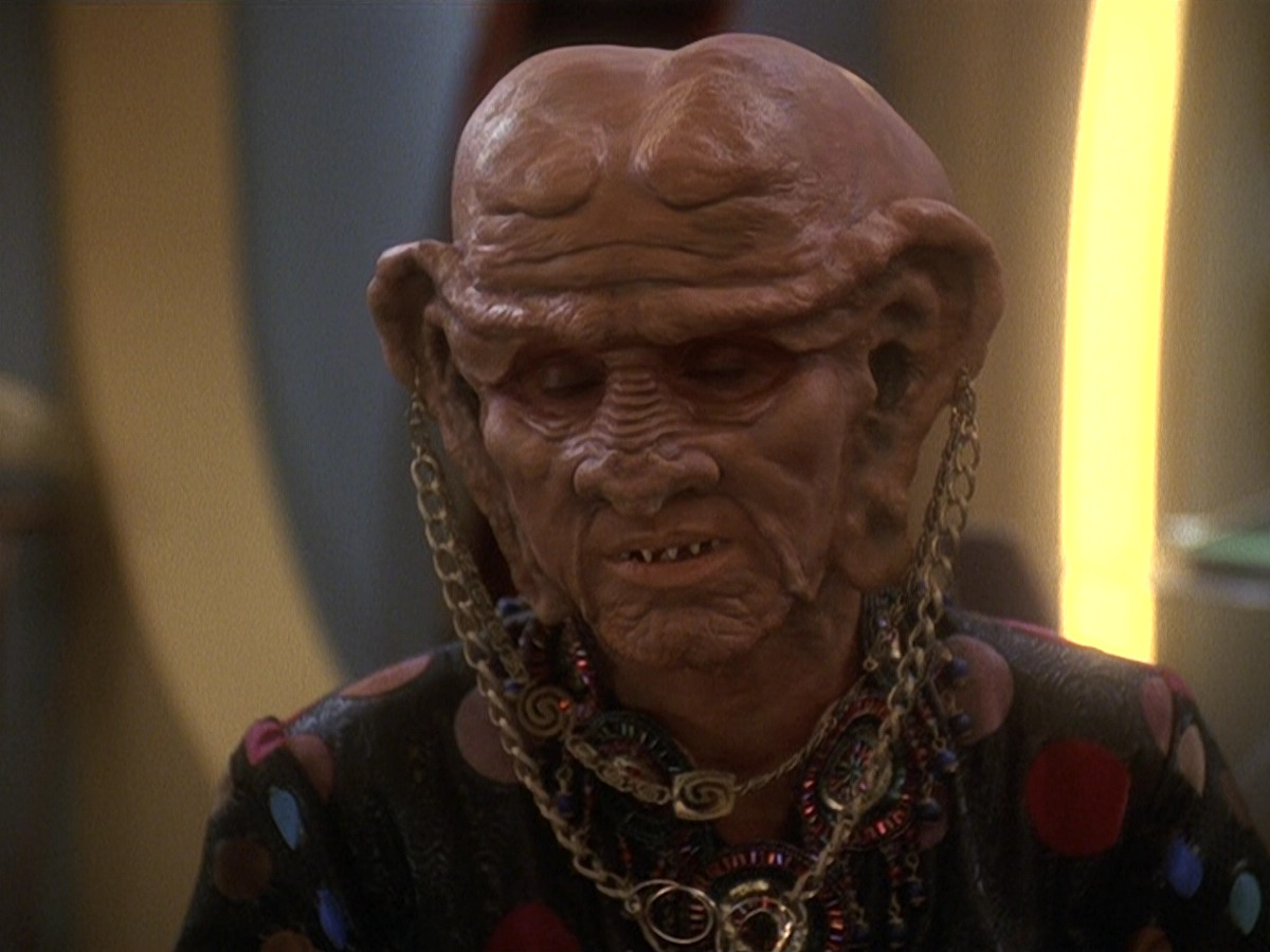 extant_StarTrek_DS9_5x20-FerengiLoveSongs_00630.jpg