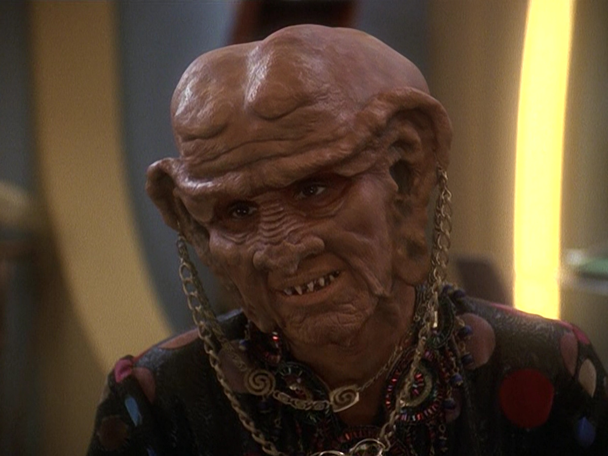 extant_StarTrek_DS9_5x20-FerengiLoveSongs_00632.jpg