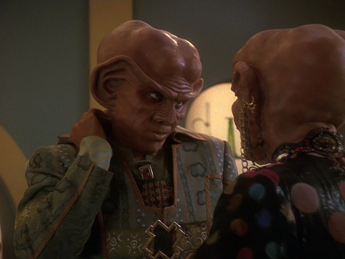 extant_StarTrek_DS9_5x20-FerengiLoveSongs_00662.jpg