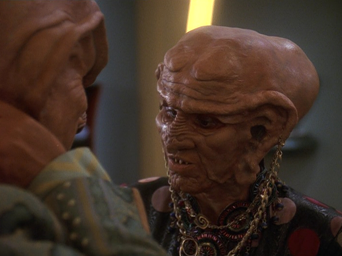 extant_StarTrek_DS9_5x20-FerengiLoveSongs_00664.jpg