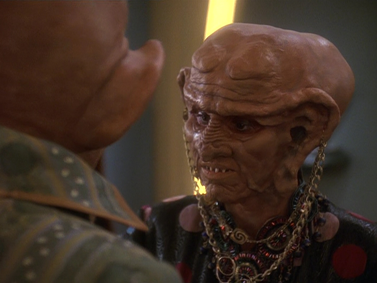 extant_StarTrek_DS9_5x20-FerengiLoveSongs_00668.jpg