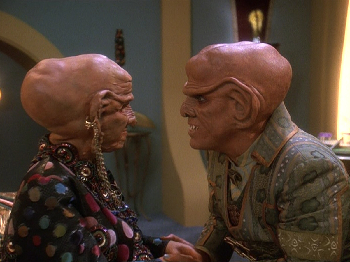 extant_StarTrek_DS9_5x20-FerengiLoveSongs_01078.jpg