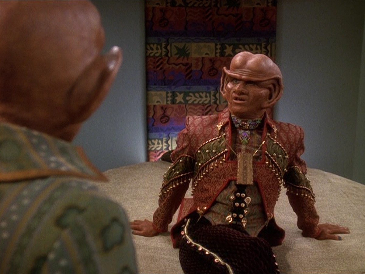 extant_StarTrek_DS9_5x20-FerengiLoveSongs_01571.jpg