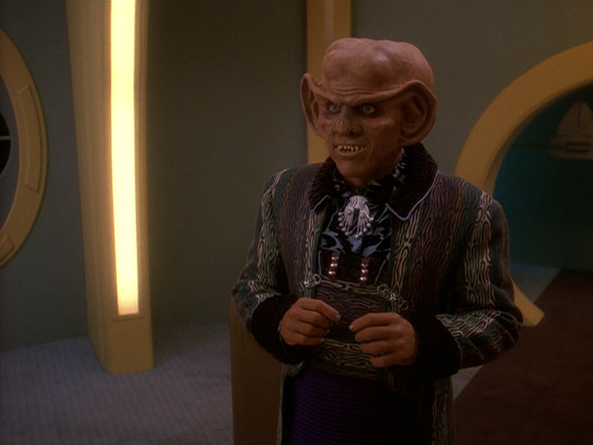 extant_StarTrek_DS9_5x20-FerengiLoveSongs_03334.jpg
