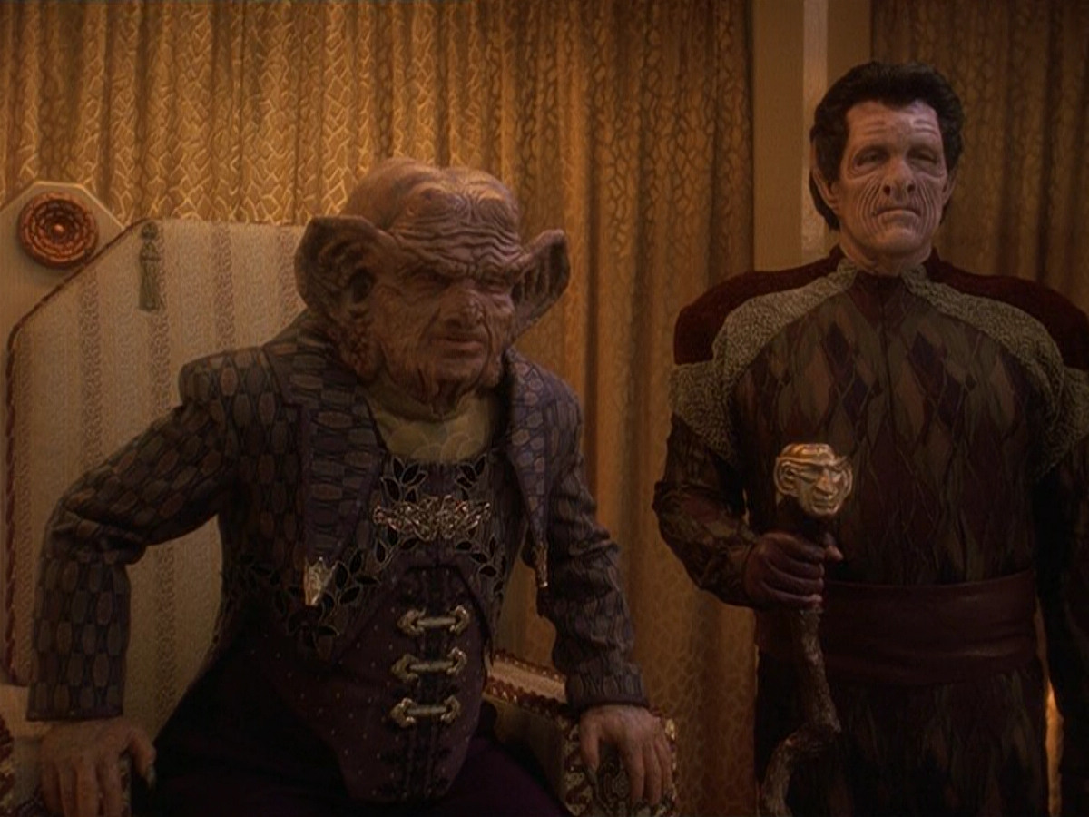 extant_StarTrek_DS9_5x20-FerengiLoveSongs_03341.jpg