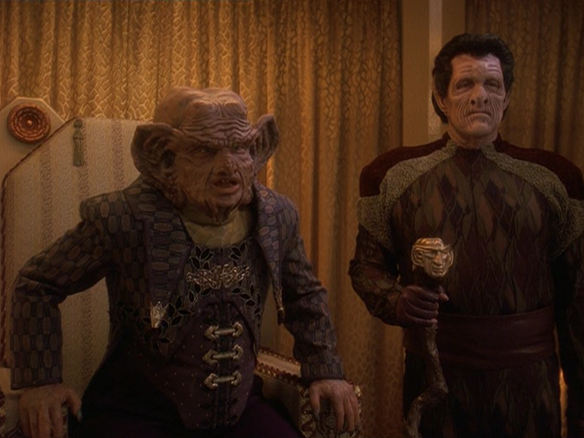 extant_StarTrek_DS9_5x20-FerengiLoveSongs_03345.jpg