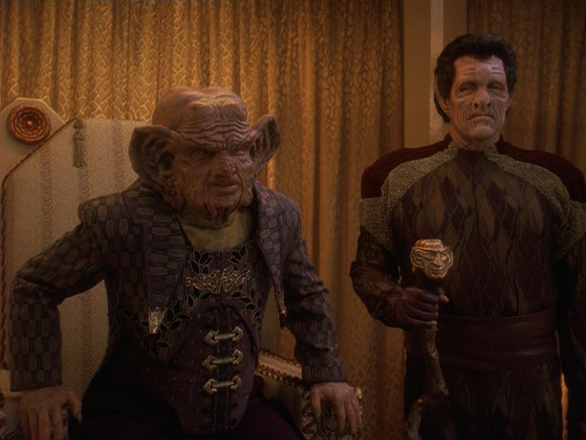 extant_StarTrek_DS9_5x20-FerengiLoveSongs_03348.jpg