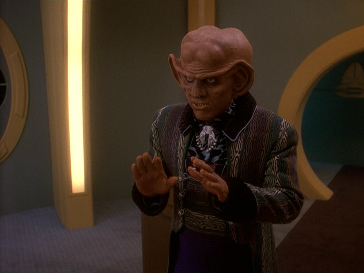 extant_StarTrek_DS9_5x20-FerengiLoveSongs_03352.jpg