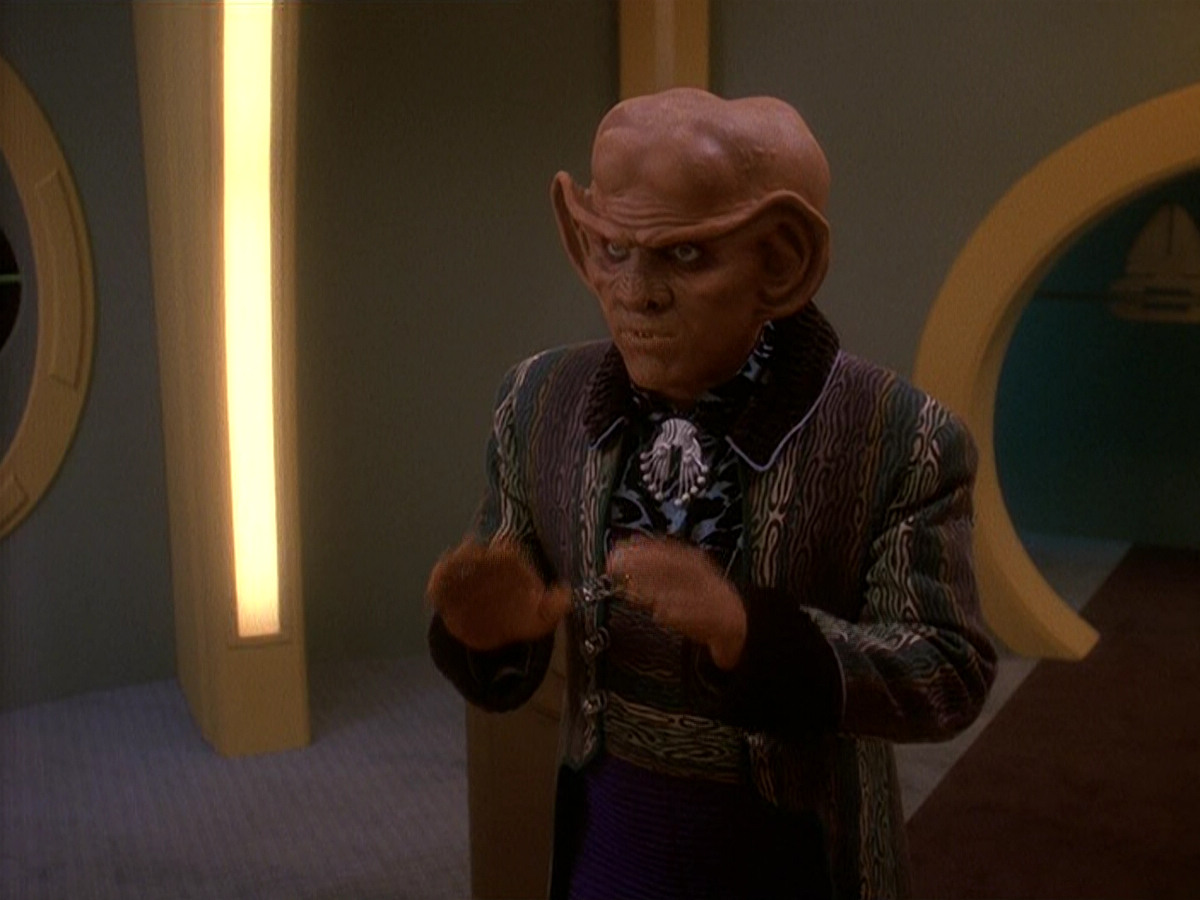 extant_StarTrek_DS9_5x20-FerengiLoveSongs_03353.jpg