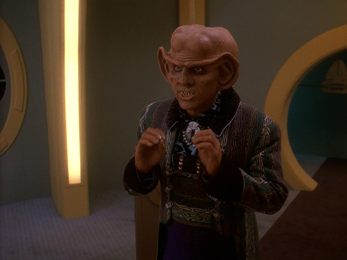 extant_StarTrek_DS9_5x20-FerengiLoveSongs_03355.jpg