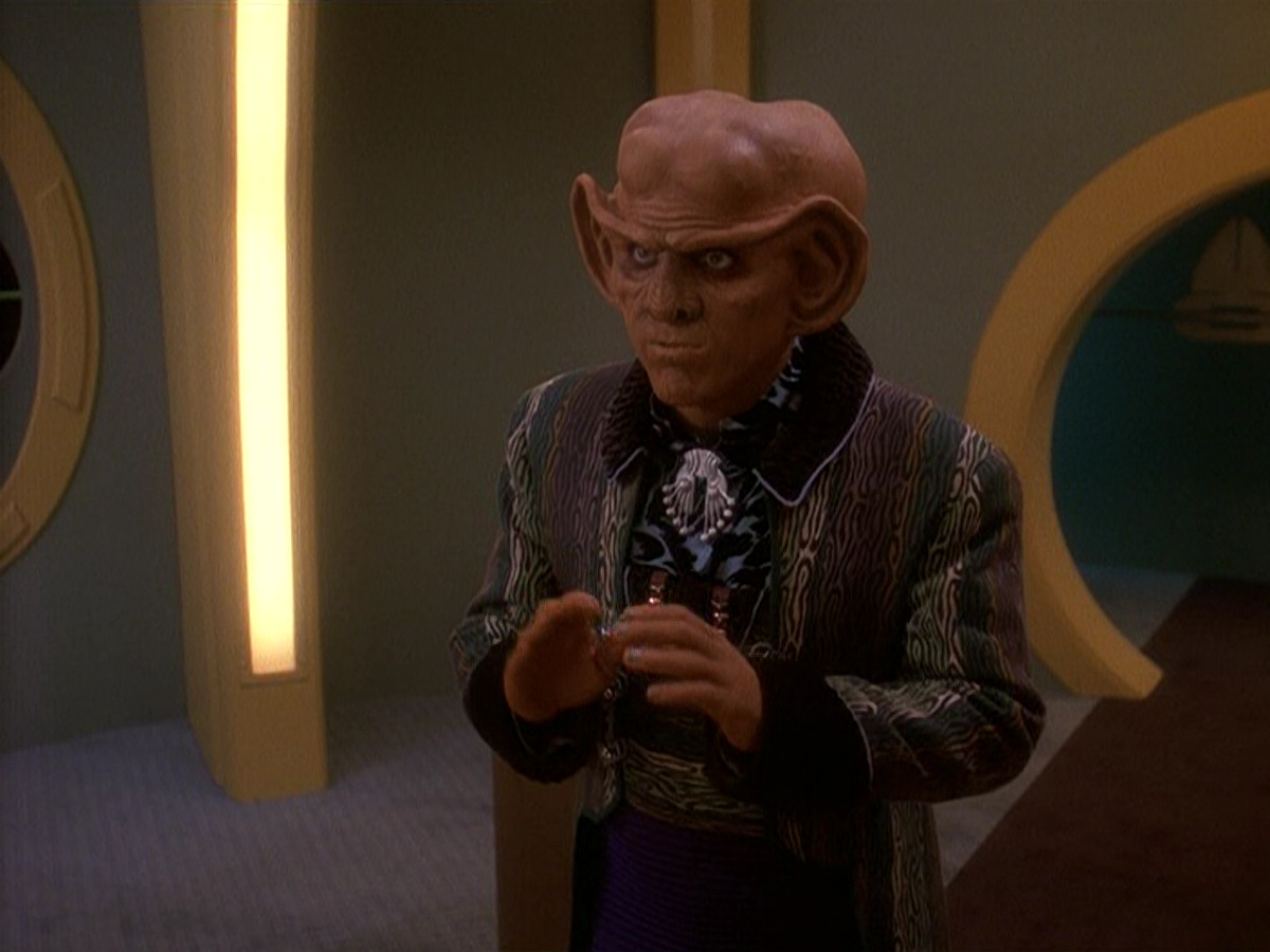 extant_StarTrek_DS9_5x20-FerengiLoveSongs_03356.jpg