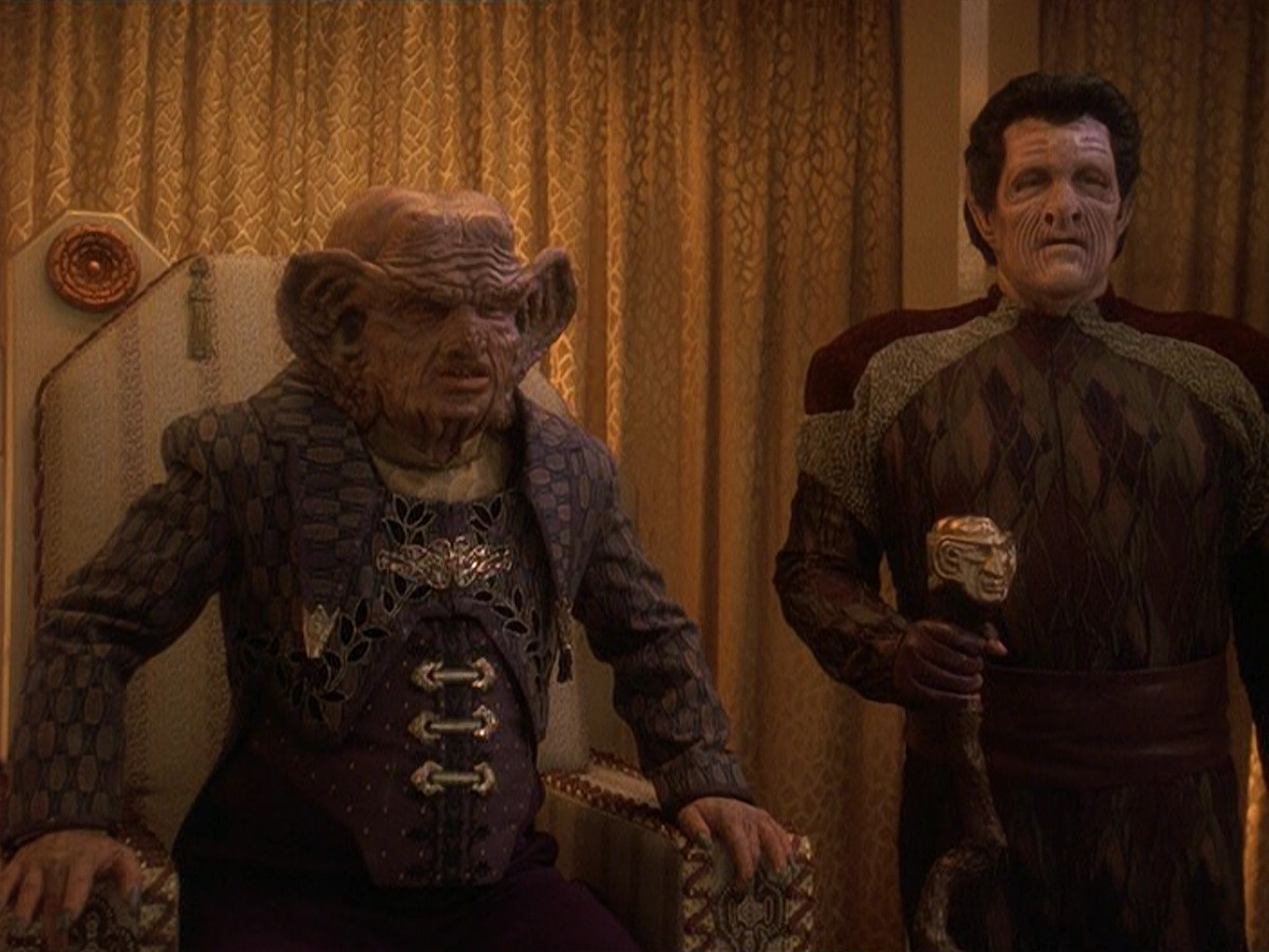 extant_StarTrek_DS9_5x20-FerengiLoveSongs_03357.jpg