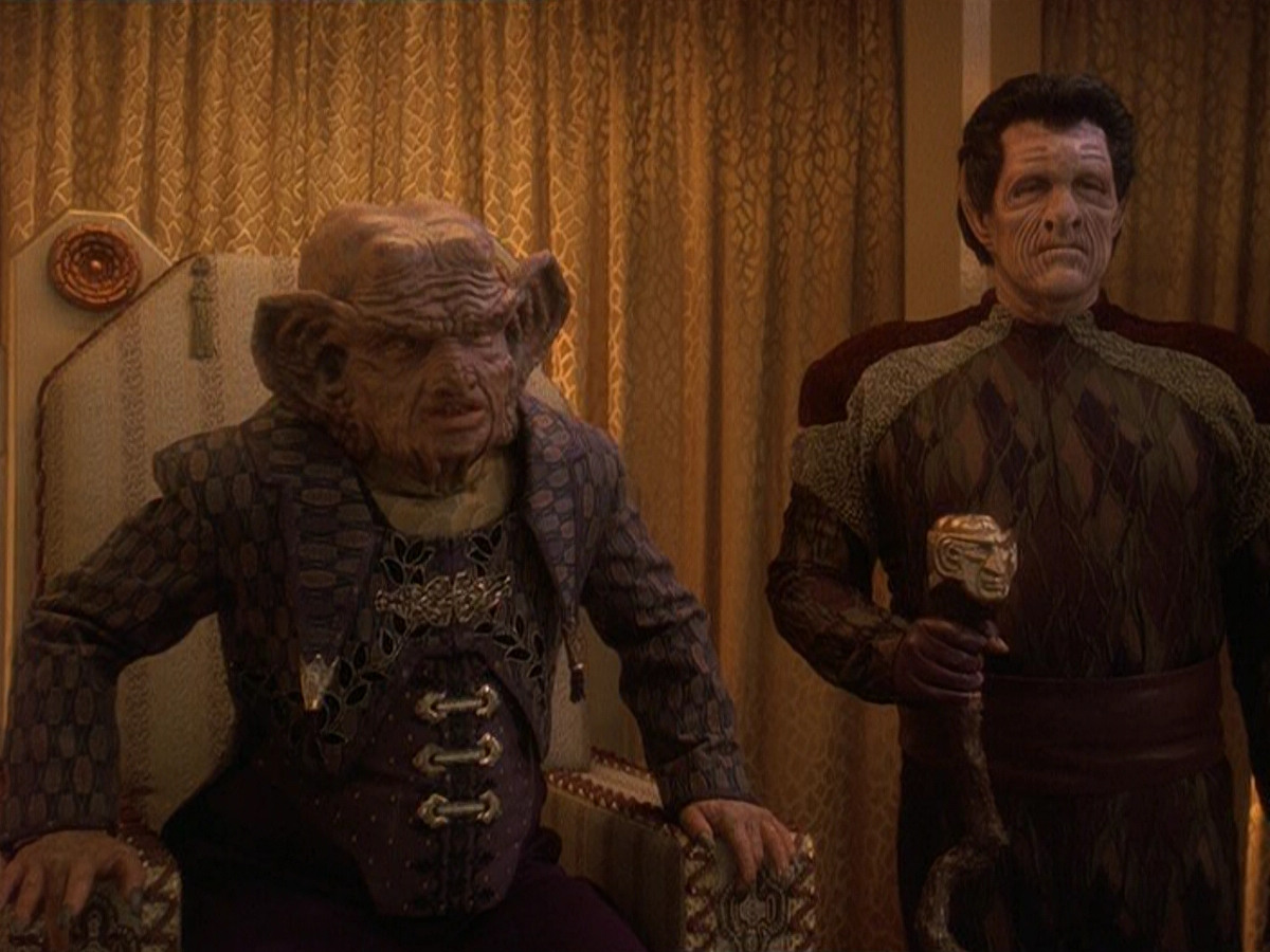 extant_StarTrek_DS9_5x20-FerengiLoveSongs_03365.jpg