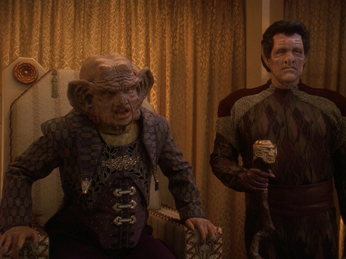 extant_StarTrek_DS9_5x20-FerengiLoveSongs_03367.jpg