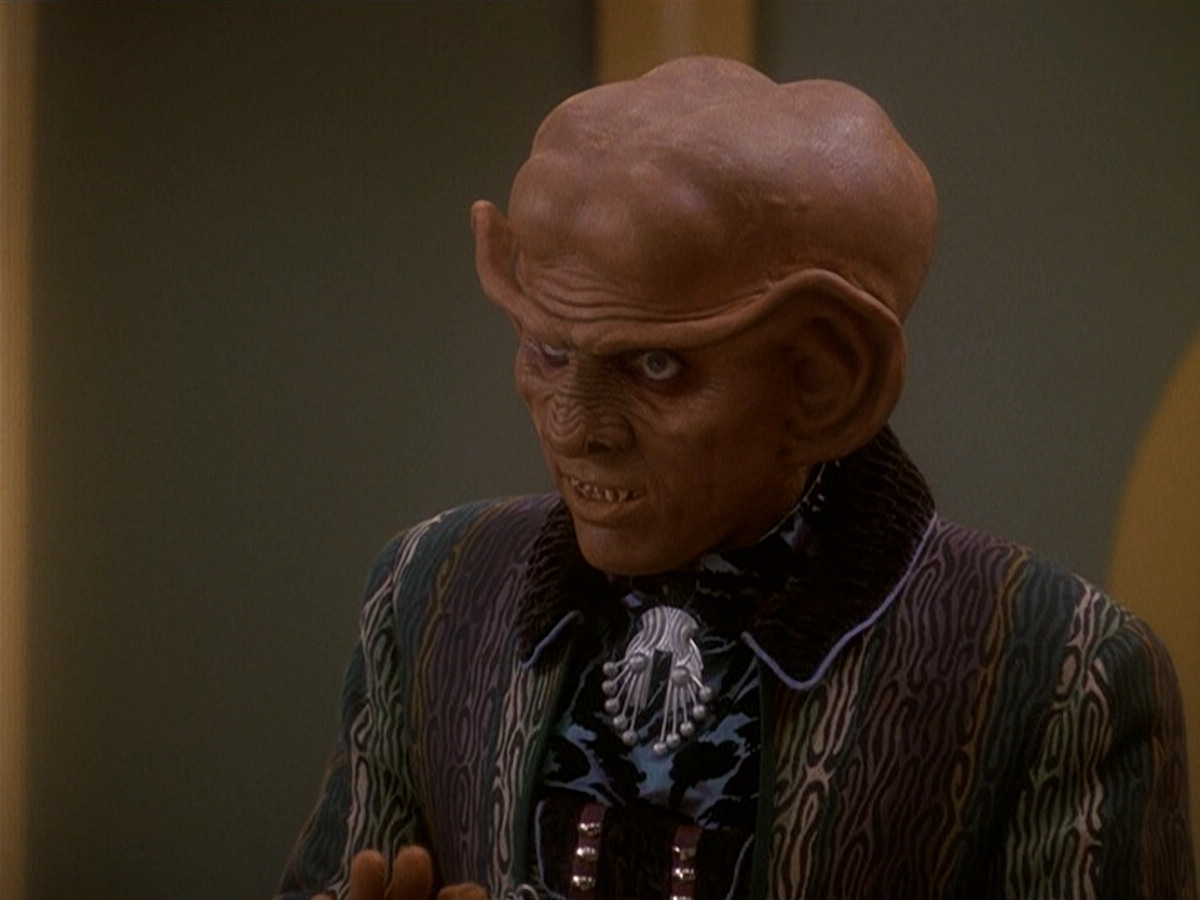 extant_StarTrek_DS9_5x20-FerengiLoveSongs_03369.jpg