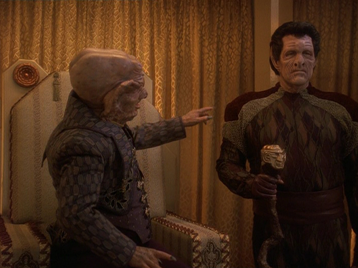 extant_StarTrek_DS9_5x20-FerengiLoveSongs_03371.jpg