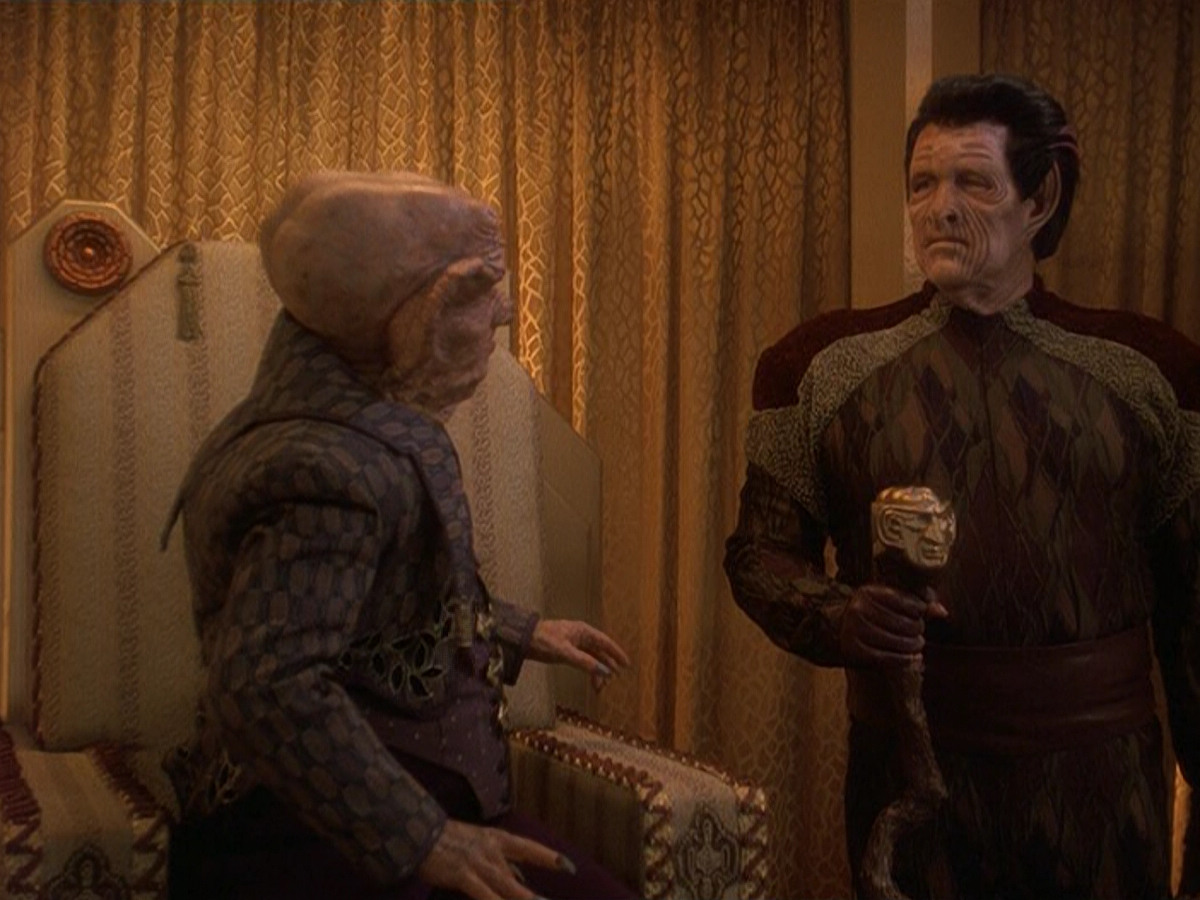 extant_StarTrek_DS9_5x20-FerengiLoveSongs_03372.jpg