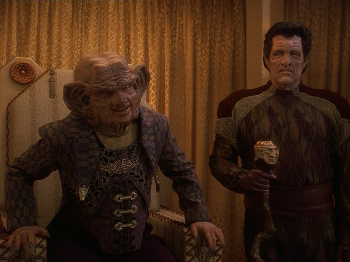 extant_StarTrek_DS9_5x20-FerengiLoveSongs_03379.jpg