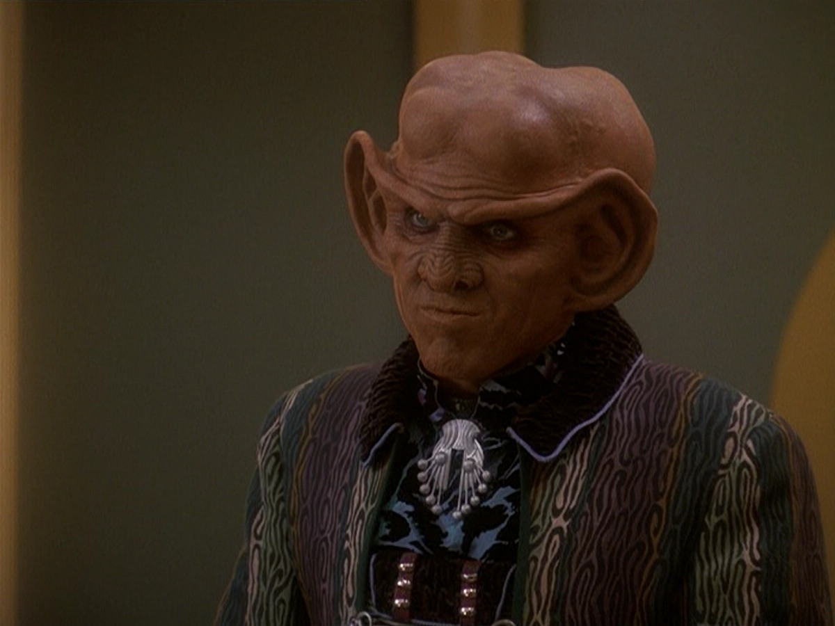 extant_StarTrek_DS9_5x20-FerengiLoveSongs_03380.jpg