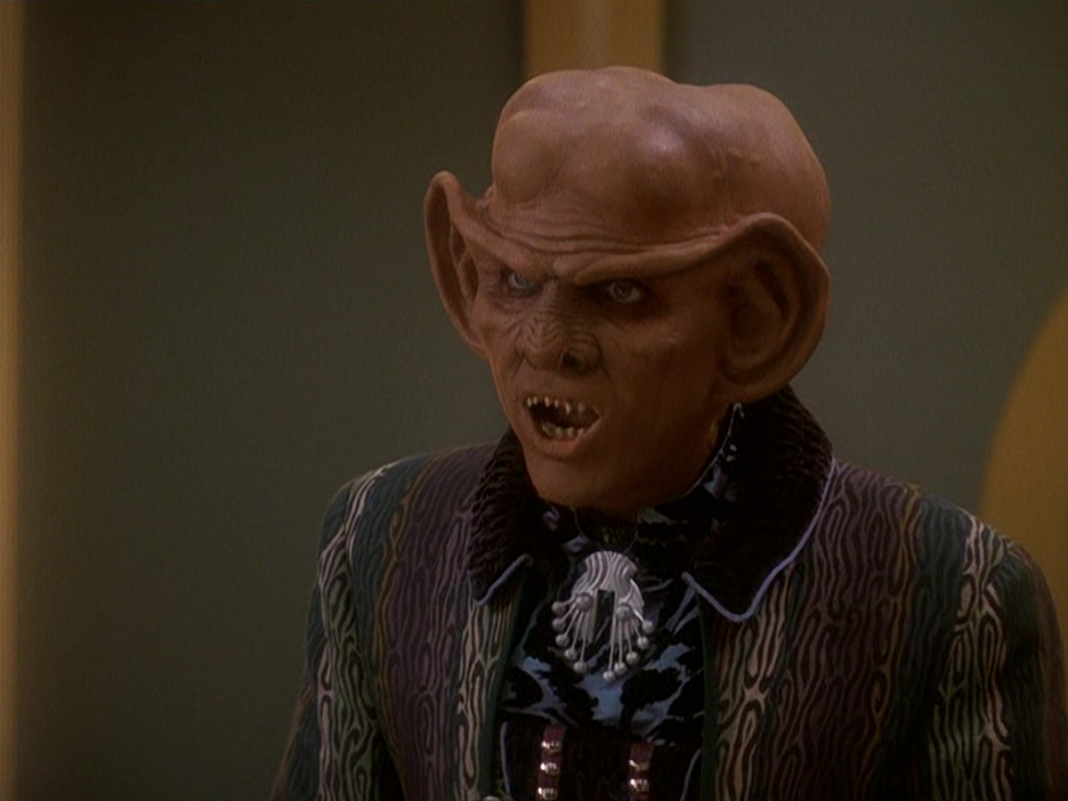 extant_StarTrek_DS9_5x20-FerengiLoveSongs_03384.jpg