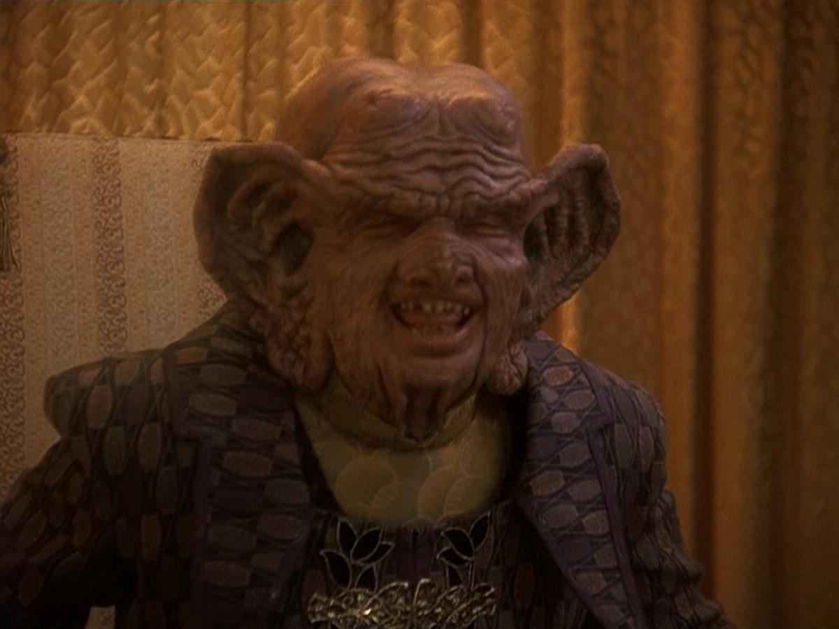 extant_StarTrek_DS9_5x20-FerengiLoveSongs_03388.jpg