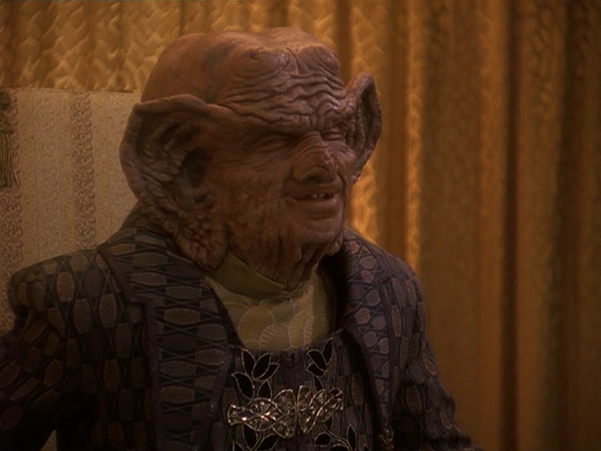 extant_StarTrek_DS9_5x20-FerengiLoveSongs_03390.jpg