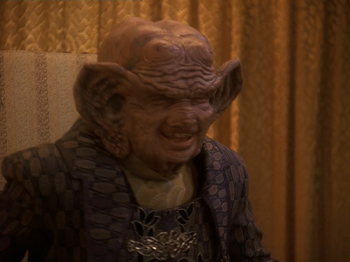extant_StarTrek_DS9_5x20-FerengiLoveSongs_03393.jpg