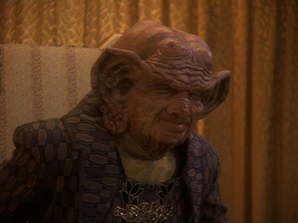 extant_StarTrek_DS9_5x20-FerengiLoveSongs_03394.jpg
