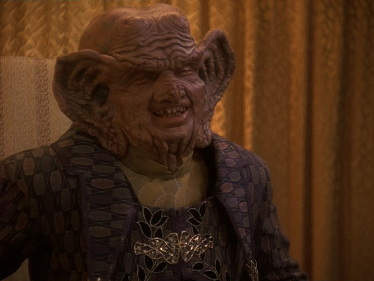 extant_StarTrek_DS9_5x20-FerengiLoveSongs_03403.jpg