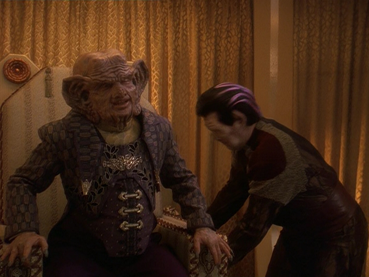 extant_StarTrek_DS9_5x20-FerengiLoveSongs_03416.jpg