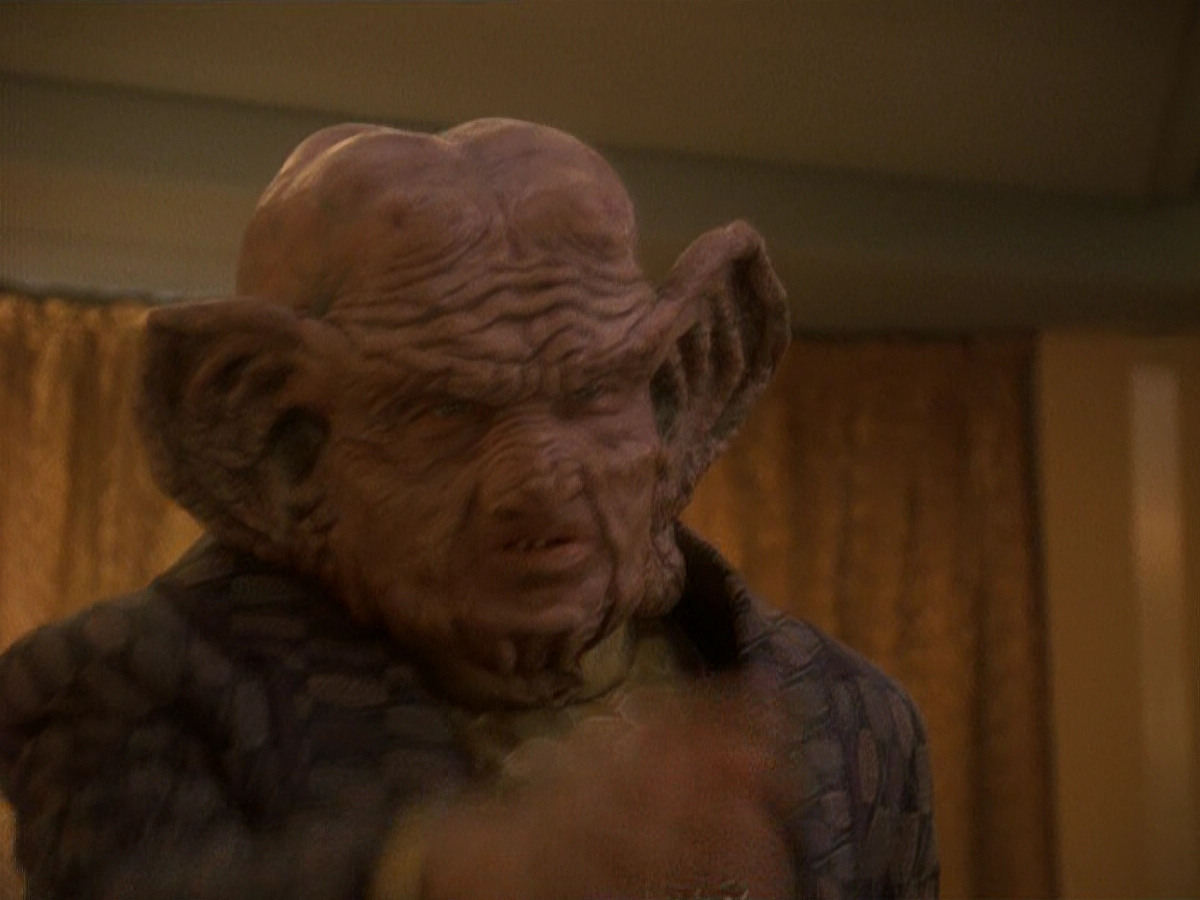 extant_StarTrek_DS9_5x20-FerengiLoveSongs_03451.jpg