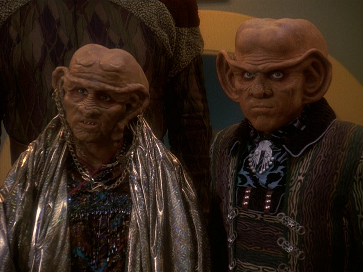 extant_StarTrek_DS9_5x20-FerengiLoveSongs_03454.jpg