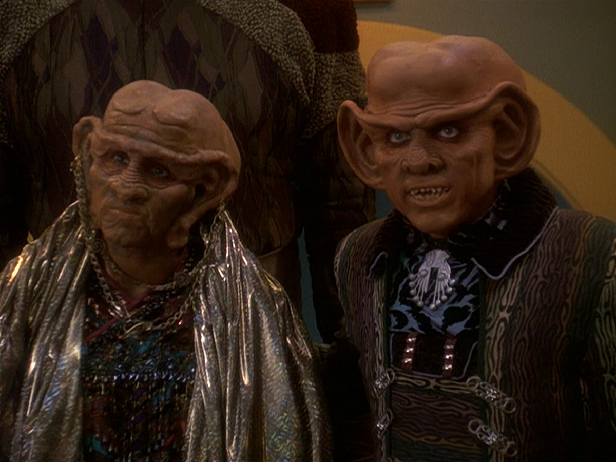extant_StarTrek_DS9_5x20-FerengiLoveSongs_03465.jpg
