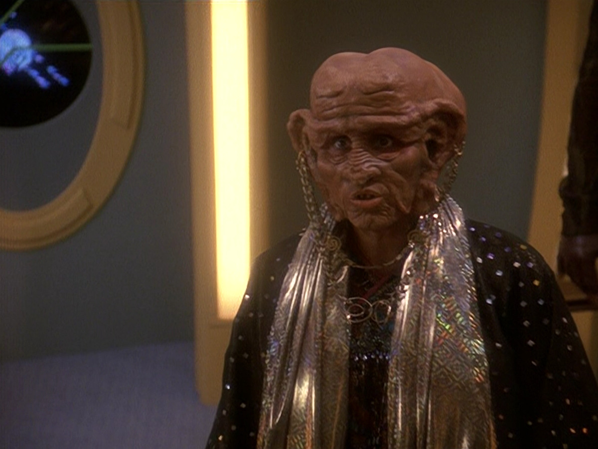 extant_StarTrek_DS9_5x20-FerengiLoveSongs_03477.jpg