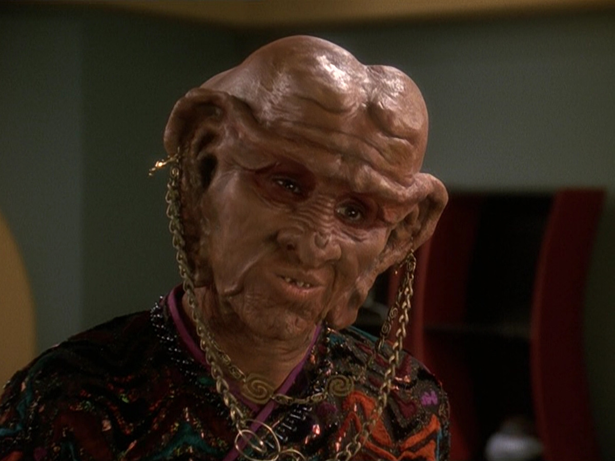 extant_StarTrek_DS9_5x20-FerengiLoveSongs_03583.jpg