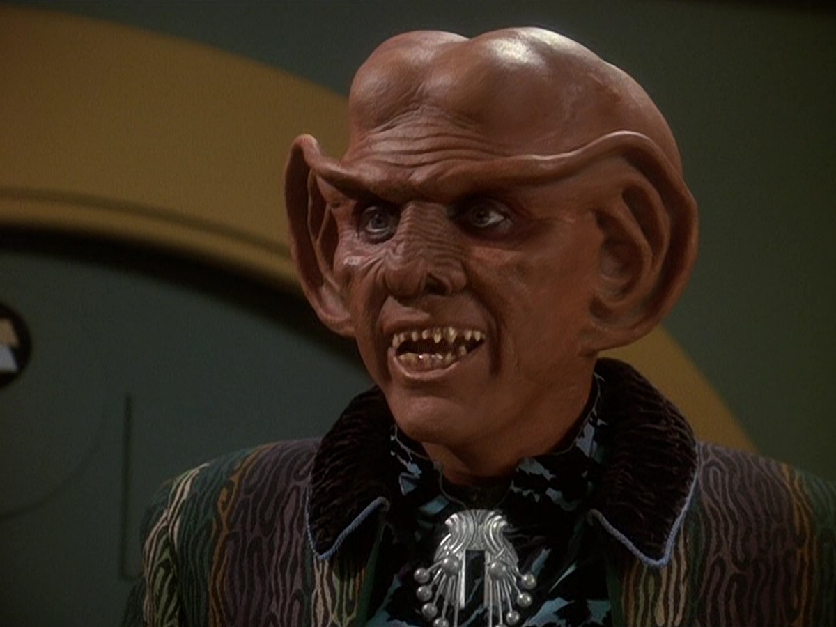 extant_StarTrek_DS9_5x20-FerengiLoveSongs_03599.jpg