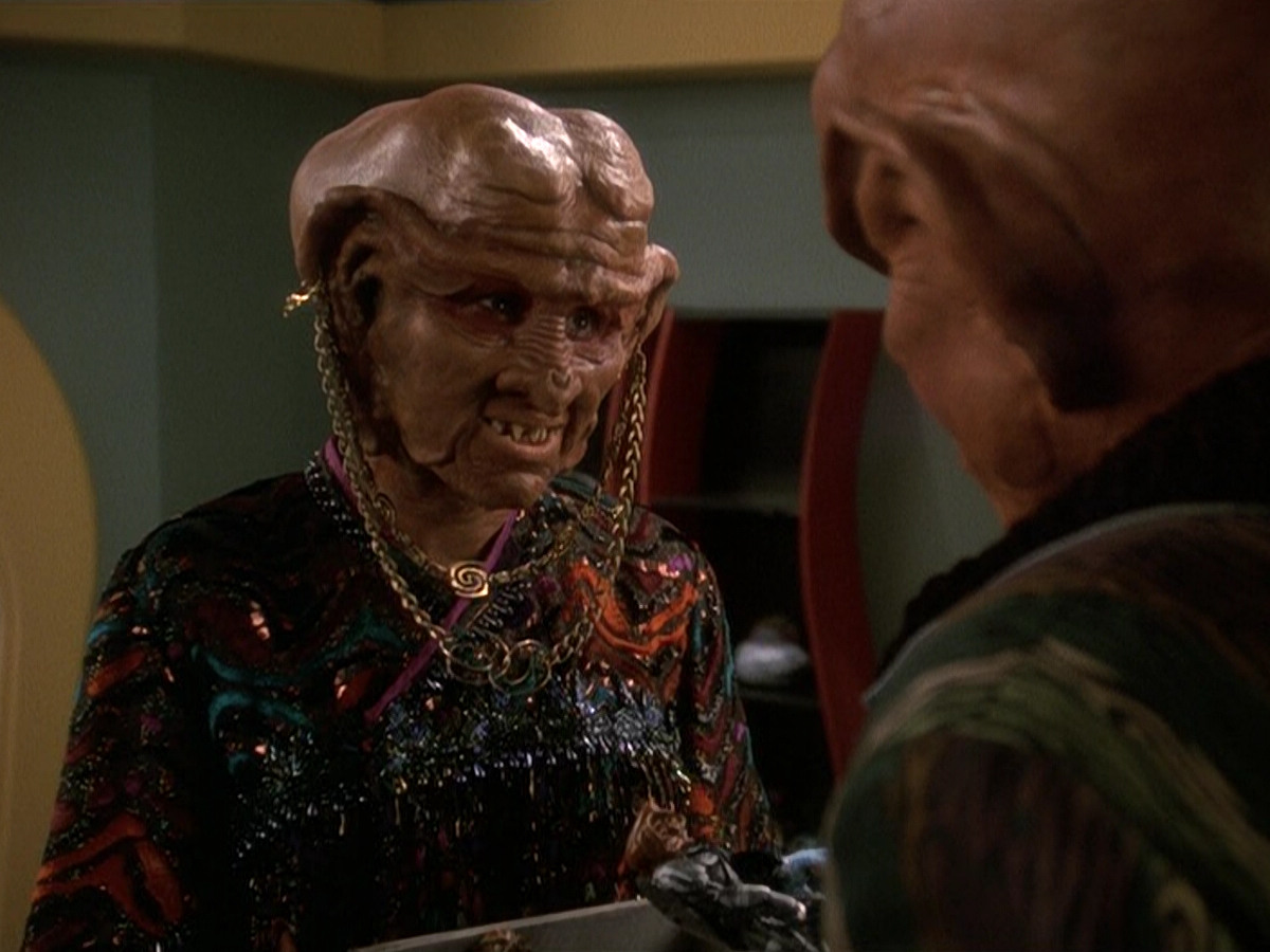 extant_StarTrek_DS9_5x20-FerengiLoveSongs_03608.jpg