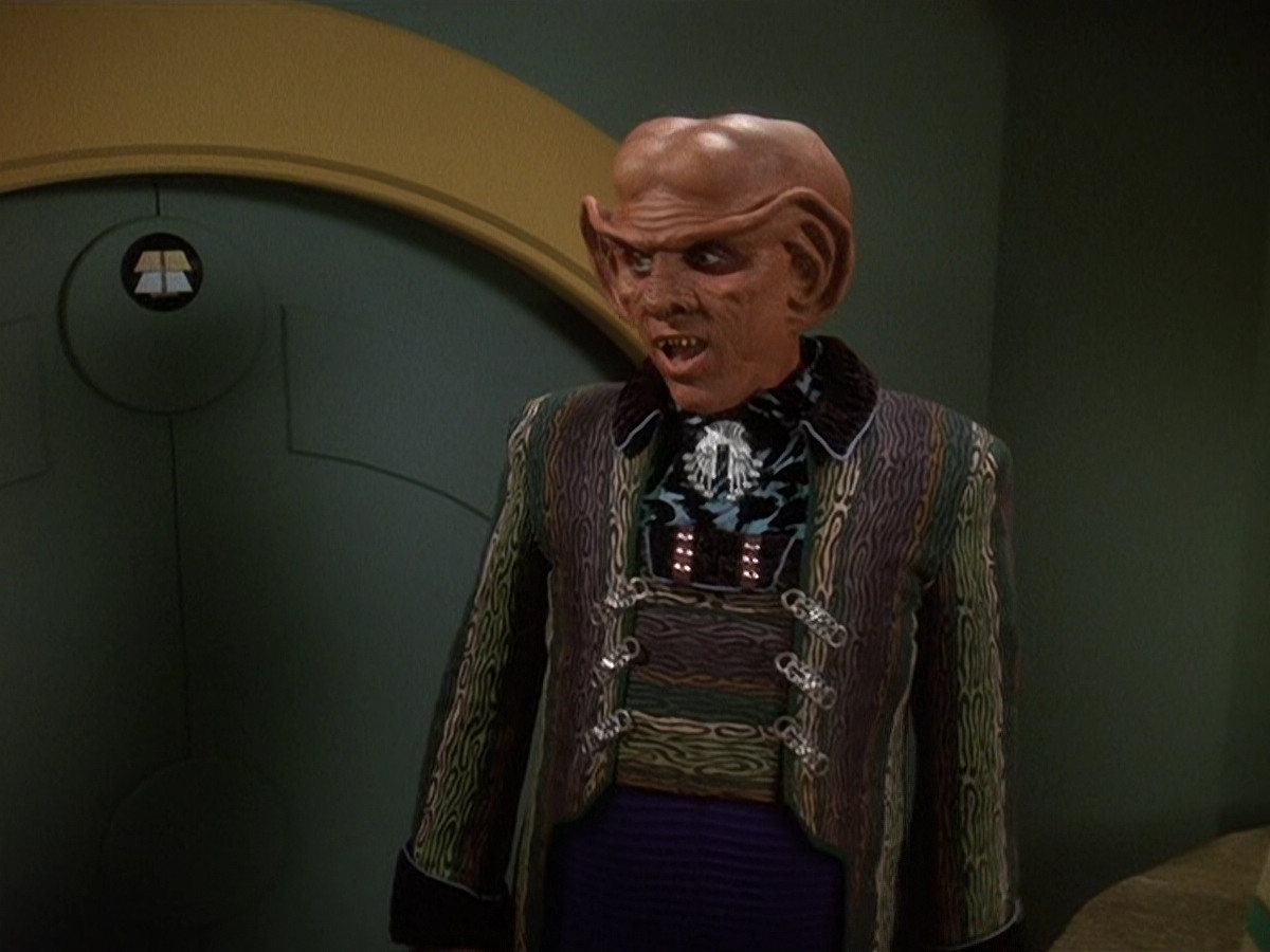 extant_StarTrek_DS9_5x20-FerengiLoveSongs_03725.jpg