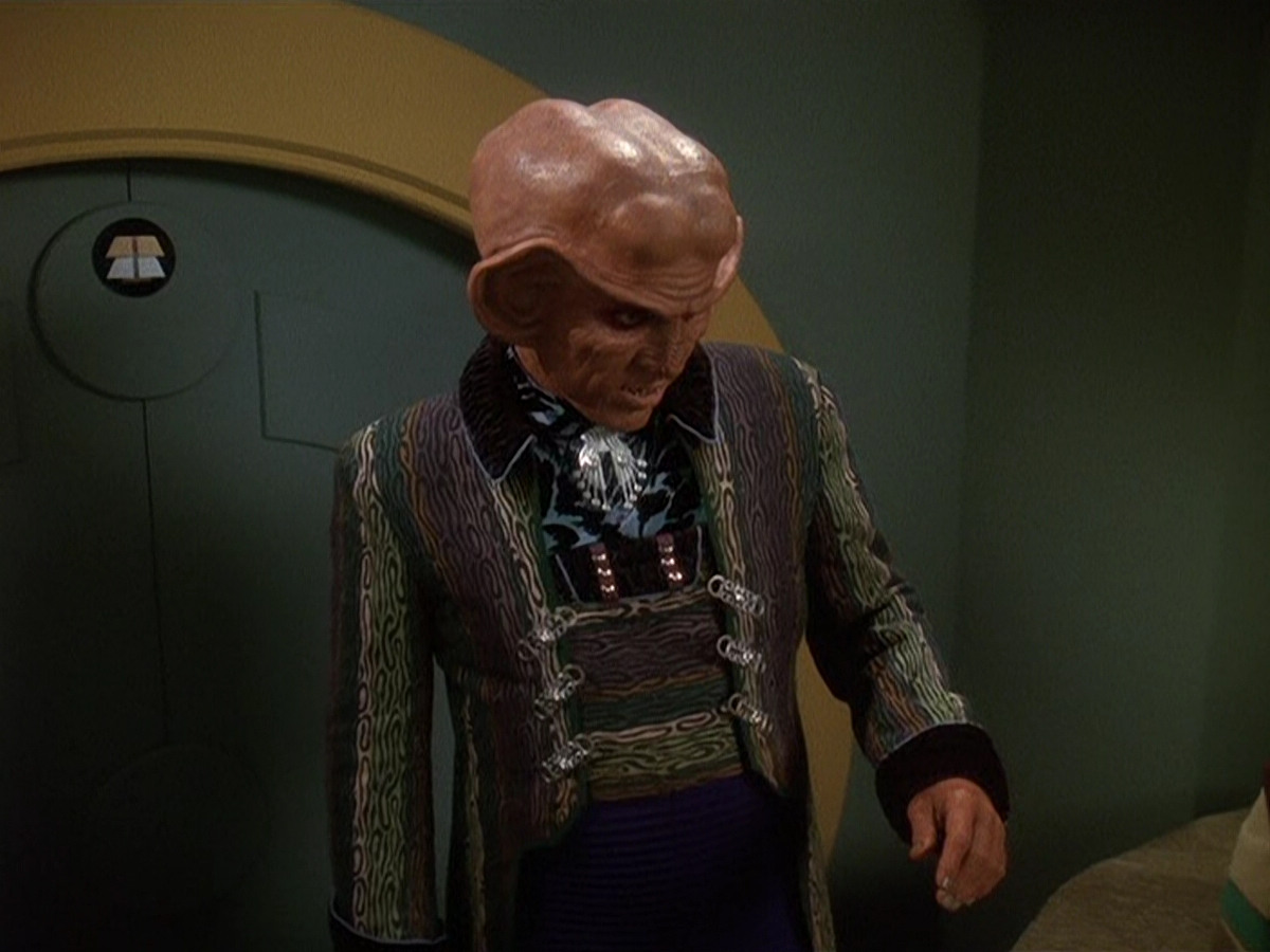 extant_StarTrek_DS9_5x20-FerengiLoveSongs_03732.jpg