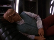 extant_StarTrek_DS9_5x20-FerengiLoveSongs_00090.jpg