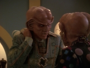 extant_StarTrek_DS9_5x20-FerengiLoveSongs_00660.jpg