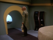 extant_StarTrek_DS9_5x20-FerengiLoveSongs_00683.jpg