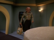 extant_StarTrek_DS9_5x20-FerengiLoveSongs_00686.jpg
