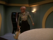 extant_StarTrek_DS9_5x20-FerengiLoveSongs_00687.jpg