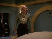 extant_StarTrek_DS9_5x20-FerengiLoveSongs_00689.jpg